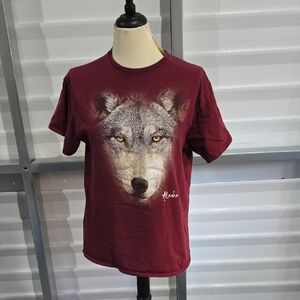 Men's Burgundy Wolf Graphic T-Shirt Size Large